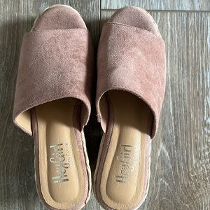 Corky’s Hey Girl! Raffia Solstice wedge in Blush